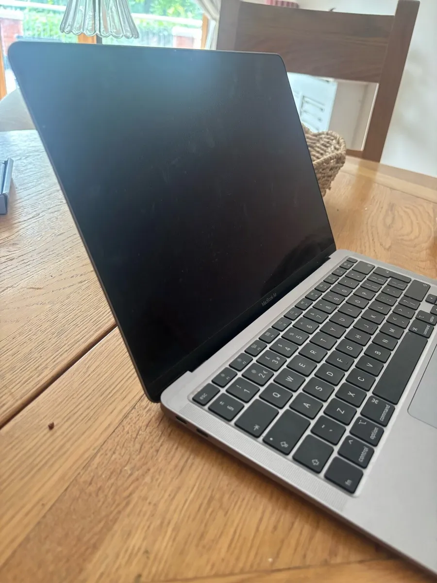 Apple MacBook Air (Retina, 13 inch, 2020) i3 - Image 3