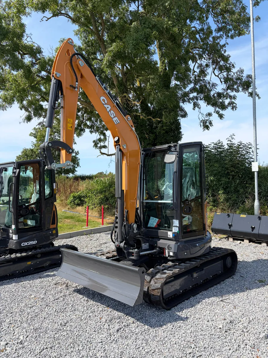 CASE CX50D Mini Excavator - Image 2