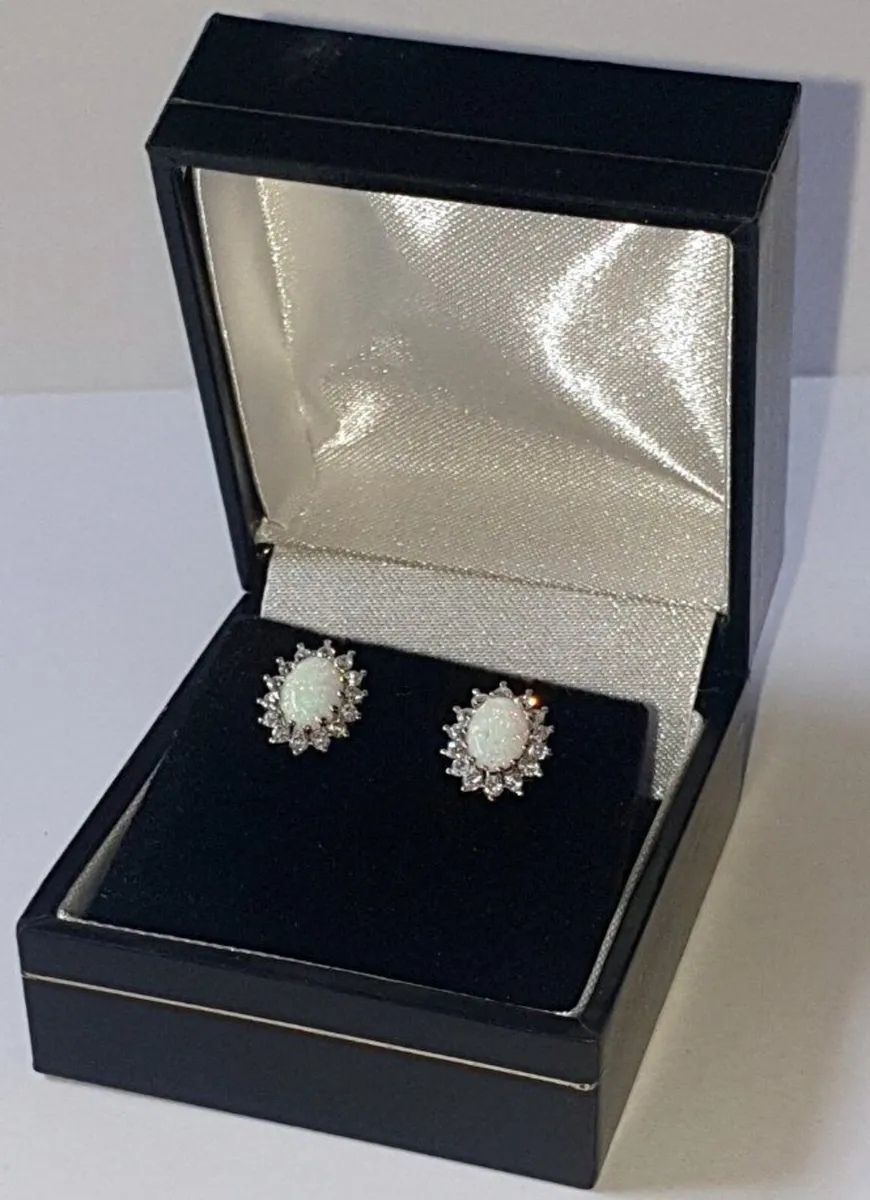 Vintage Hallmarked Silver Opal & Sapphire Clusters - Image 2