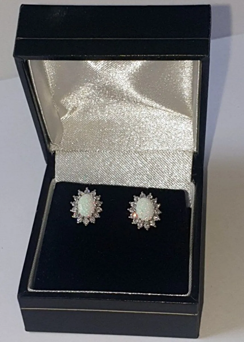 Vintage Hallmarked Silver Opal & Sapphire Clusters - Image 3