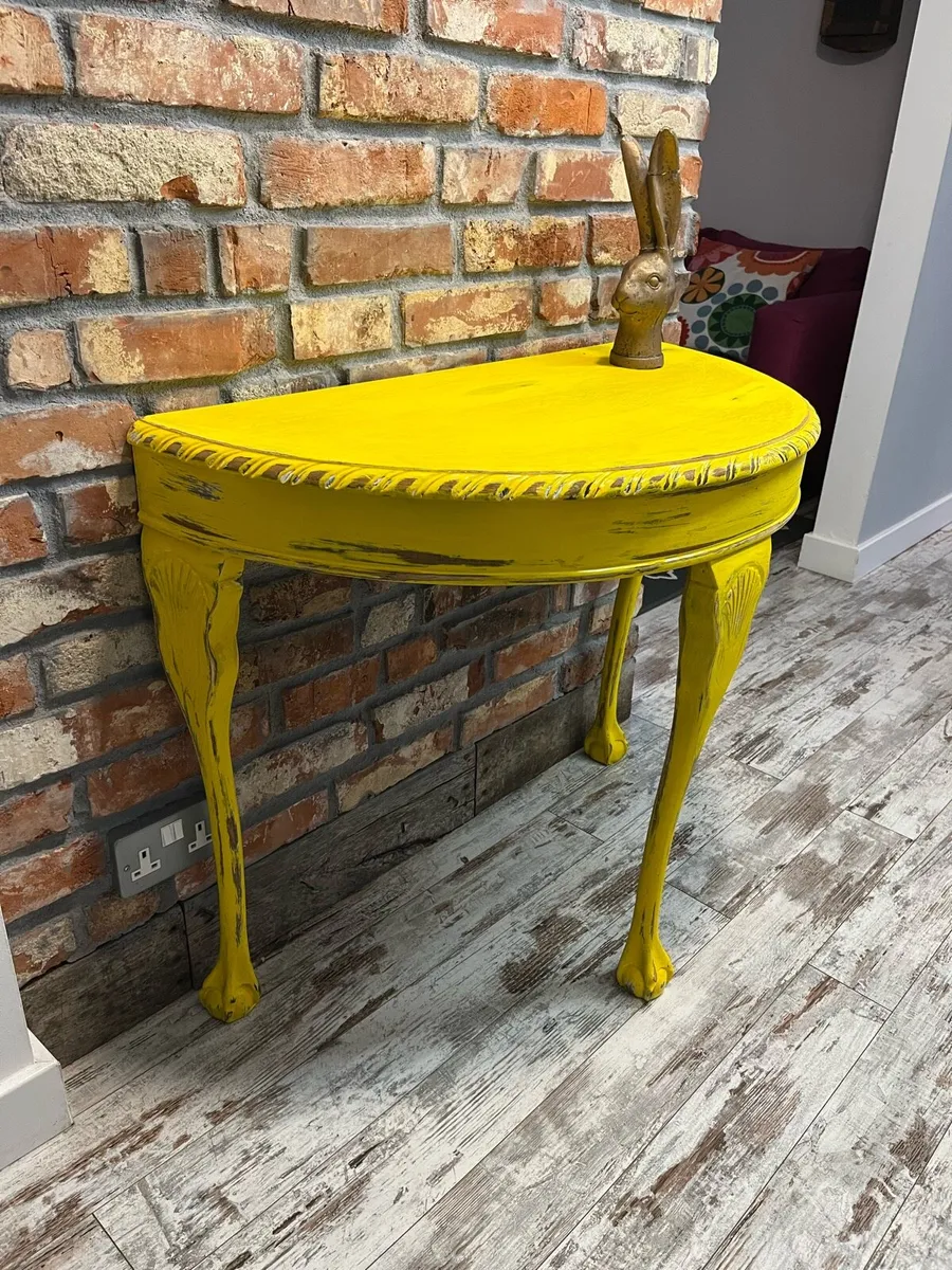 Vintage hall table - Image 1