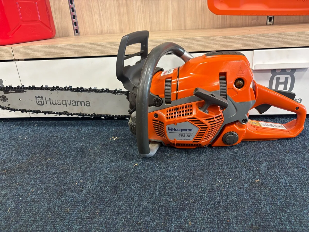 Husqvarna 562 XP Chainsaw - Image 2