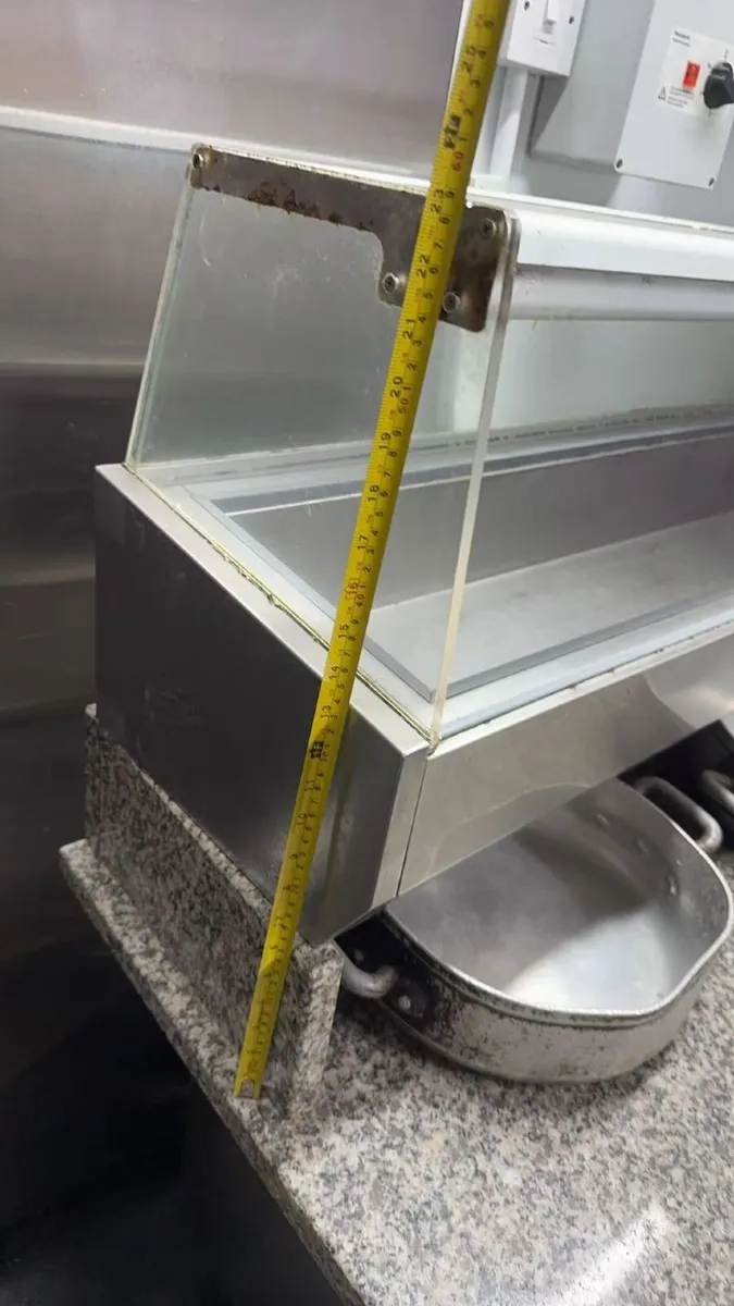 Refrigerated Salad Bar - Image 2