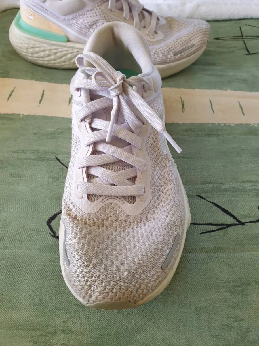 Nike ZoomX Invincible Run Flyknit Womens Trainers - Image 2