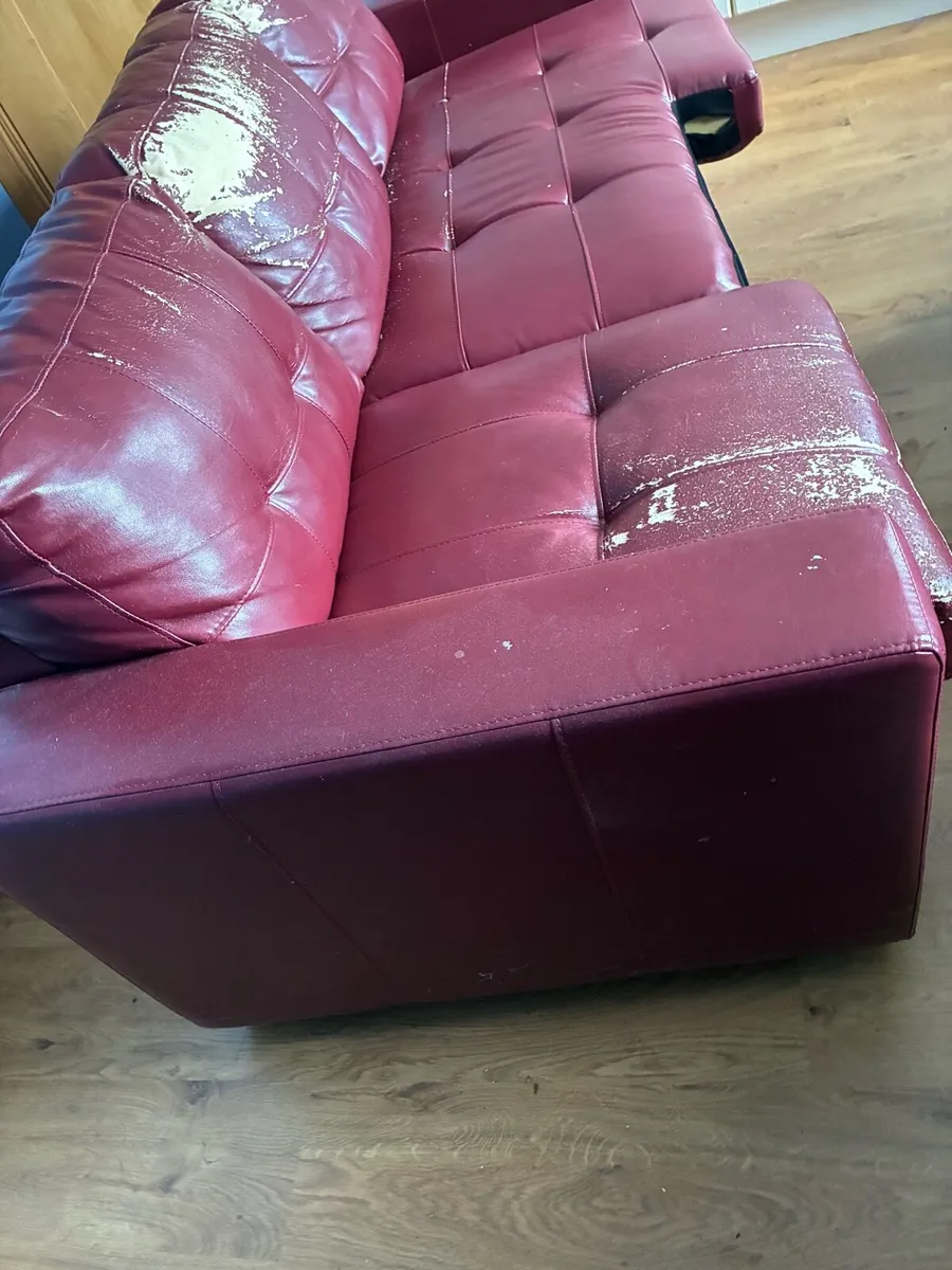 Red leather sofa - Image 2