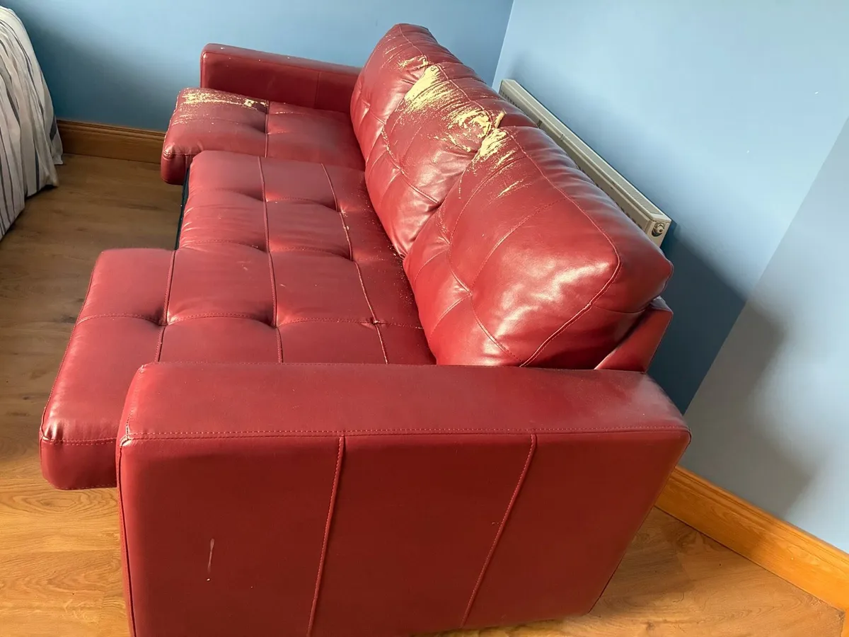Red leather sofa - Image 4