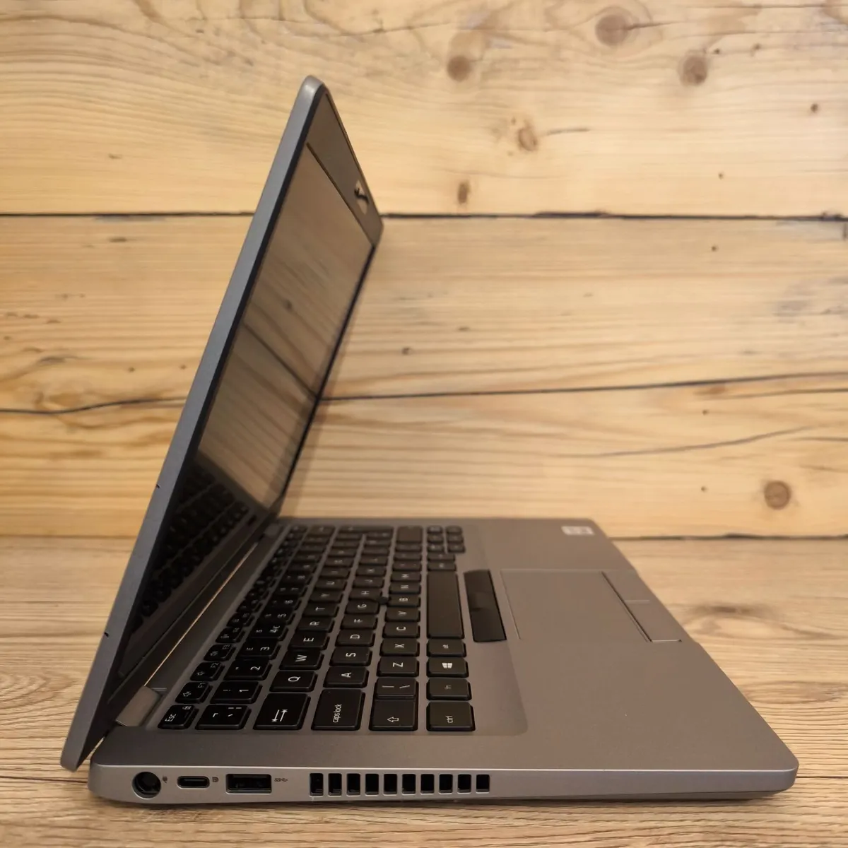 UltraBook Dell Latitude / 14"/ Intel i5 10th Gen/ - Image 2