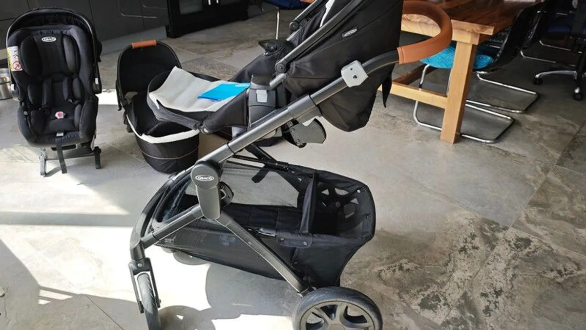 graco travel system - Image 1