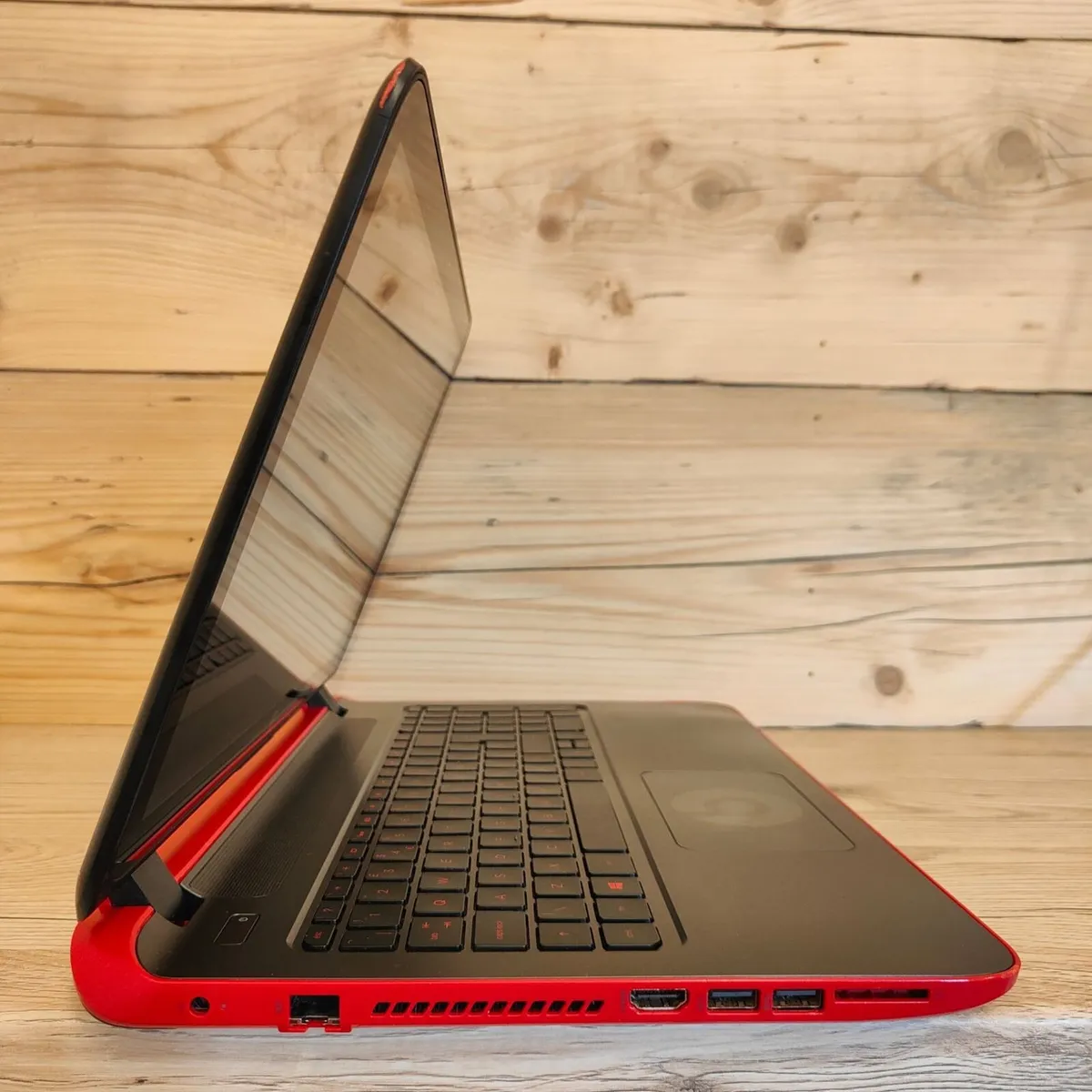 HP Beats Special Edition / 15.6" Touchscreen / SSD - Image 2
