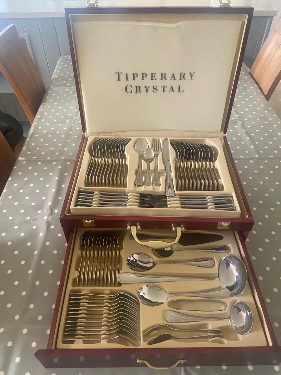 Cutlery set (Tipperary Crystal 72 piece set) - Image 1