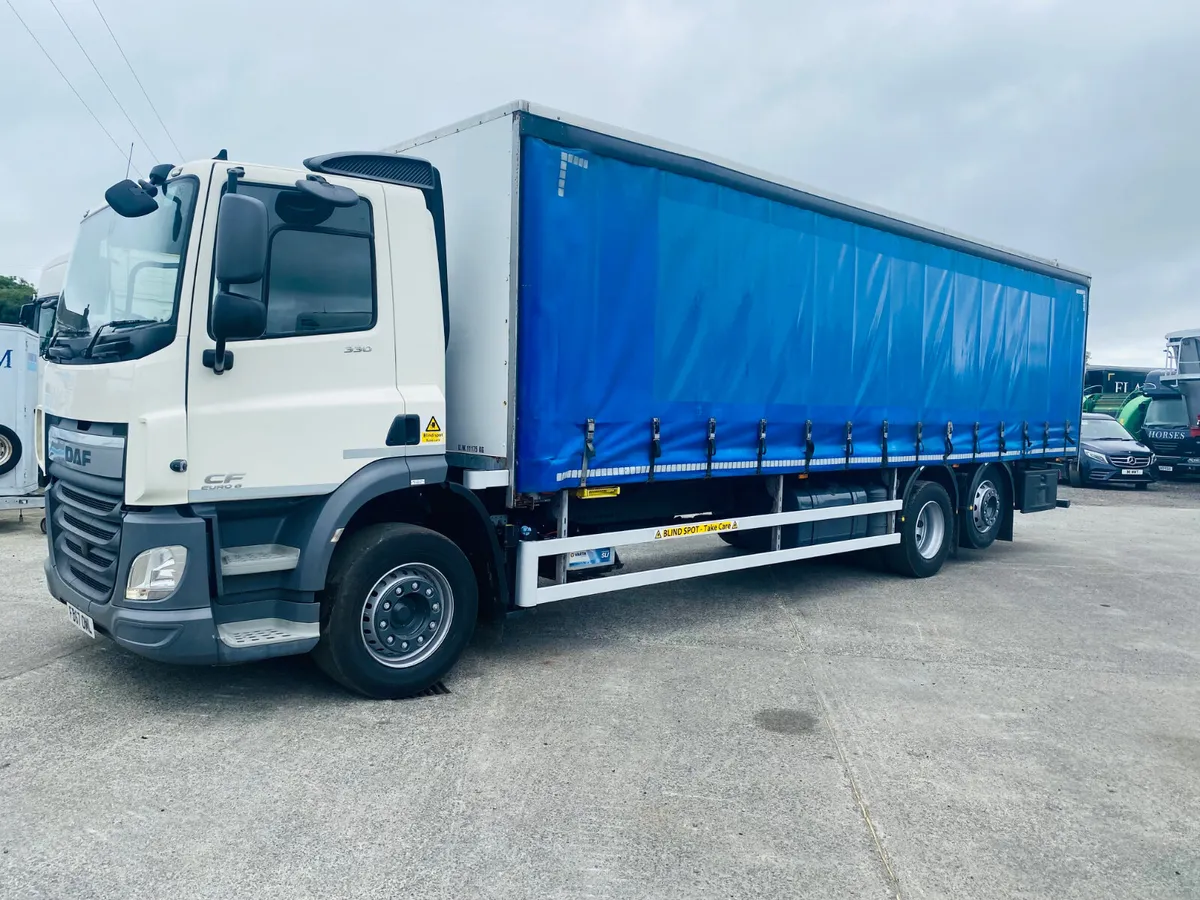 2018 Daf Cf 330 6x2 30 ft Curtiansider - Image 3