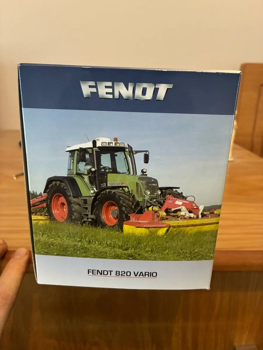 Britains Fendt 820 1:32 - Image 4