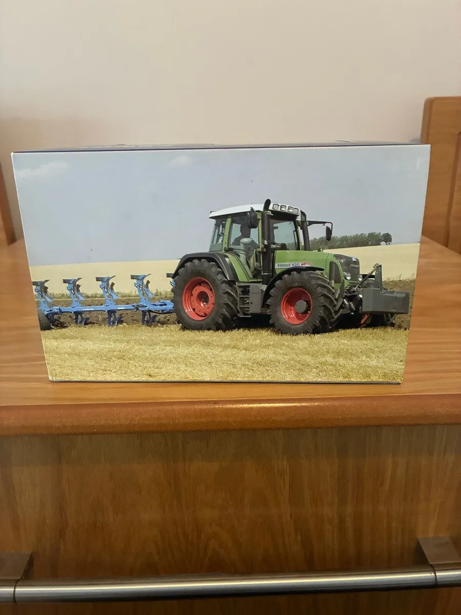 Britains Fendt 820 1:32 - Image 3