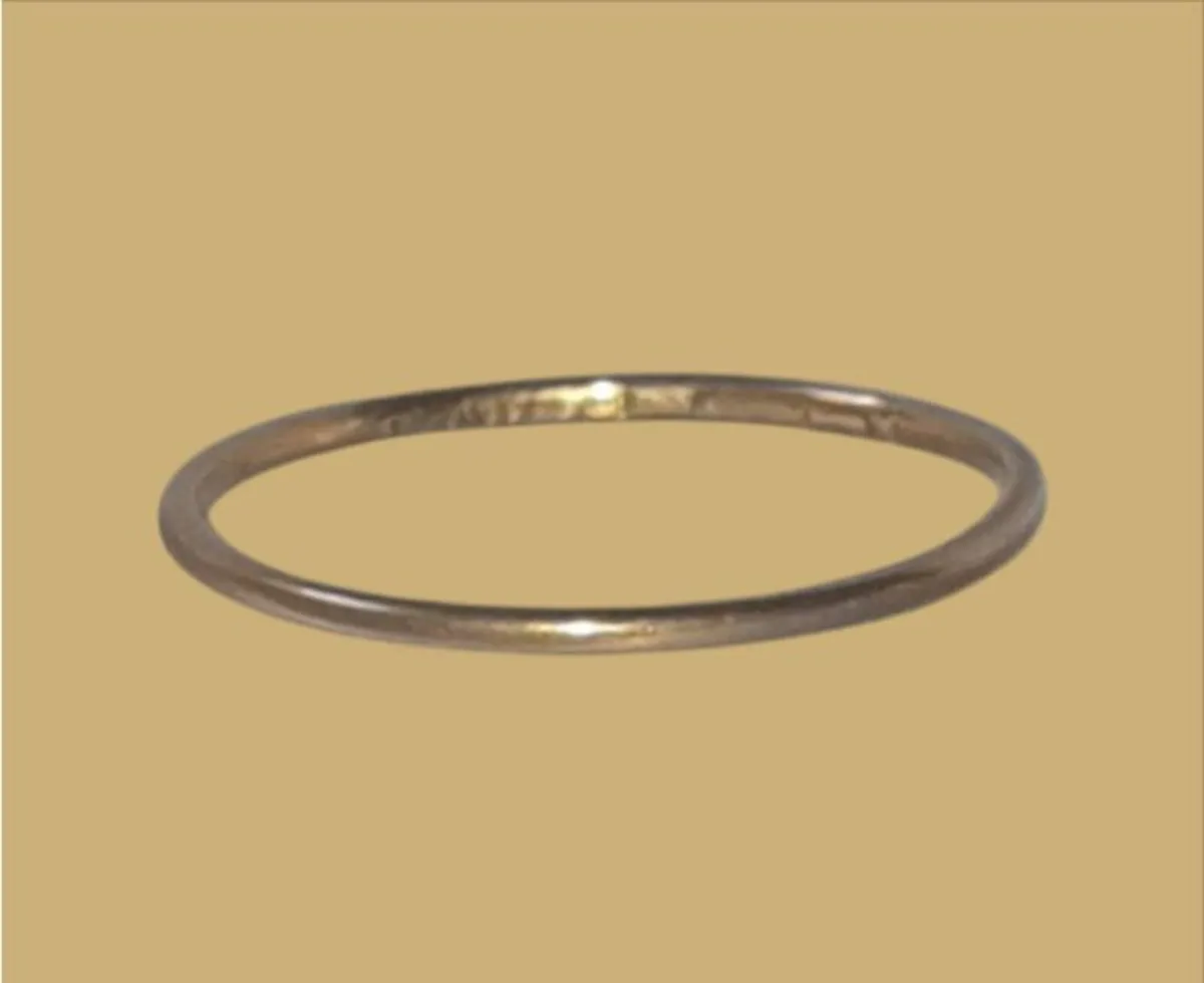 Certified 22ct Gold Wedding Band - Image 2