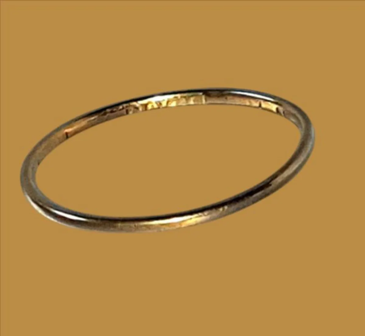 Certified 22ct Gold Wedding Band - Image 1