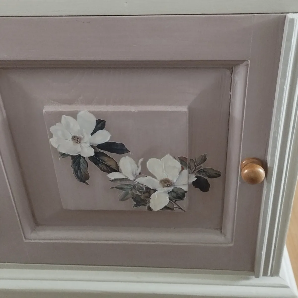 Hand painted cottage style bedside locker - Image 3