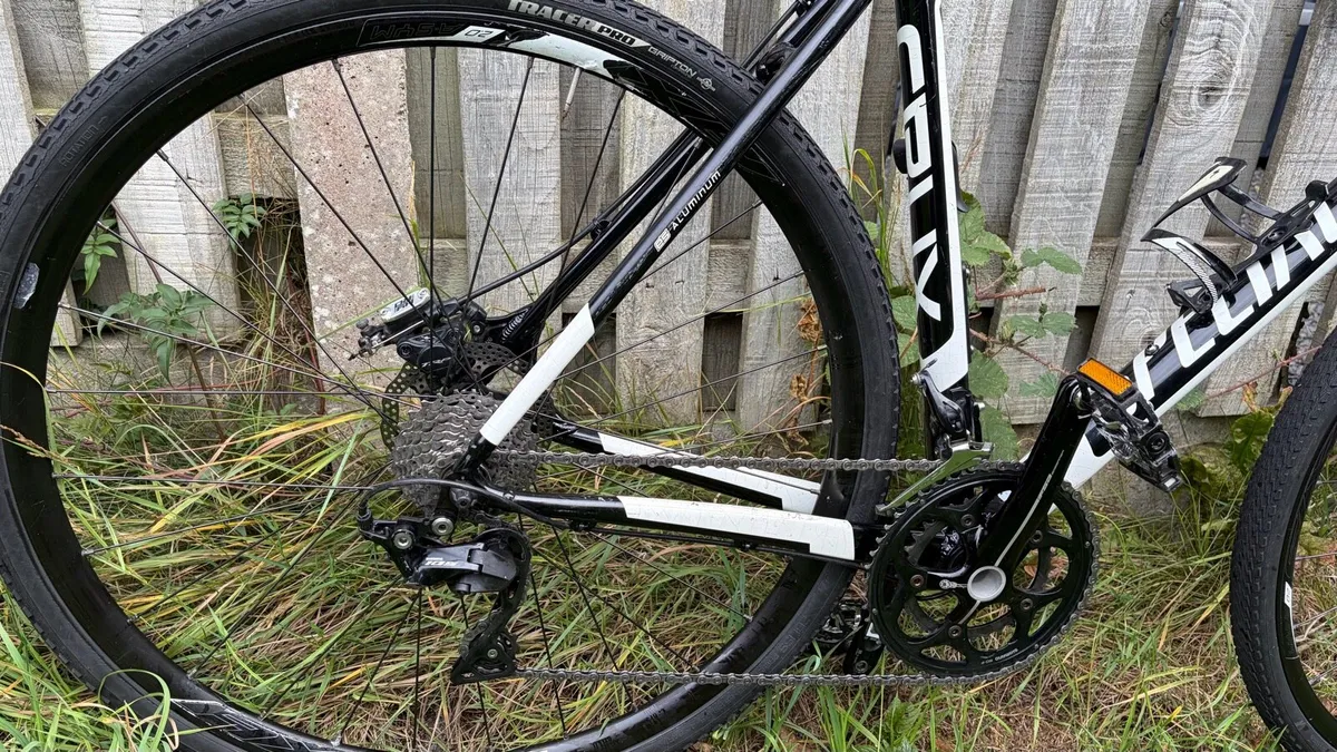 SPECIALIZED E5 GRAVEL BIKE - Image 4