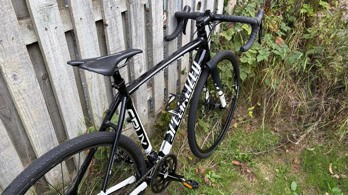 SPECIALIZED E5 GRAVEL BIKE - Image 2