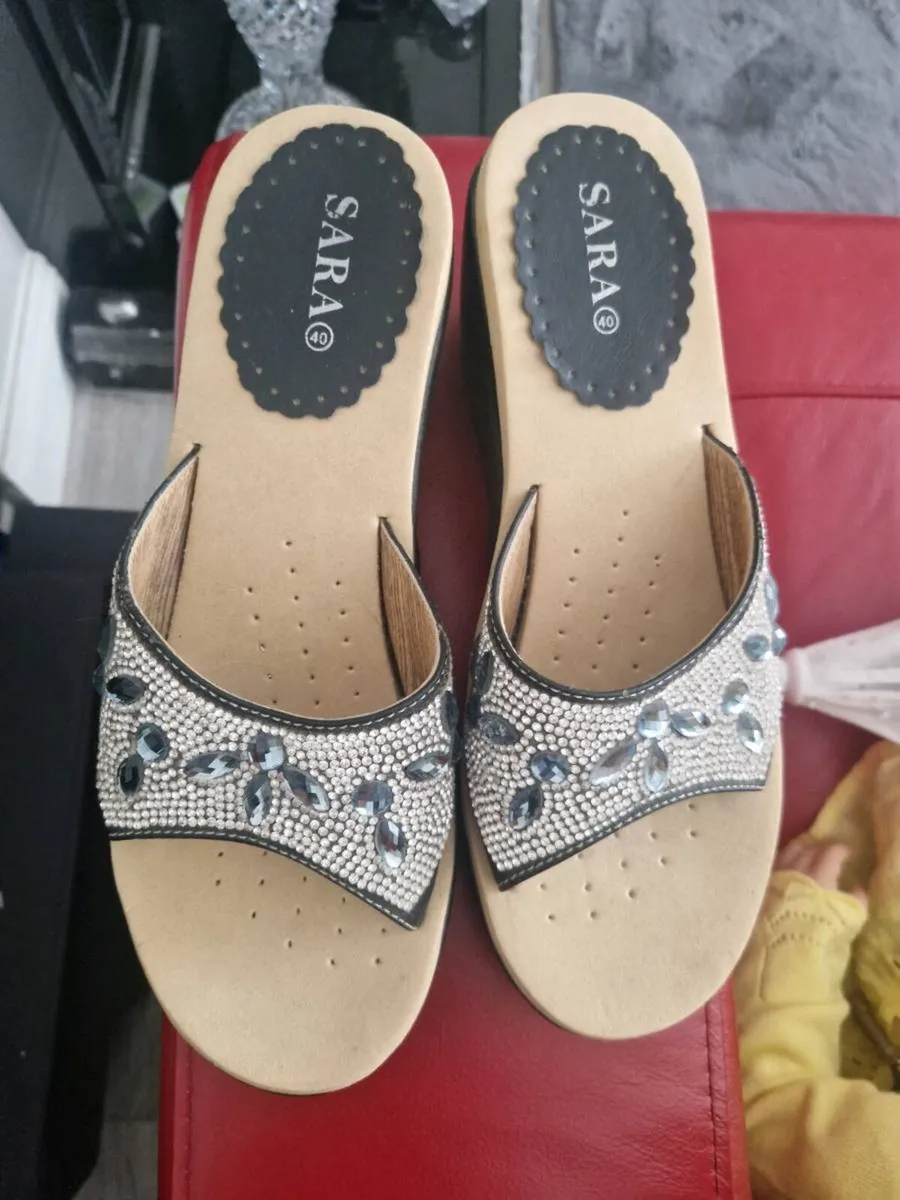 Sketchers slip ins - Image 3
