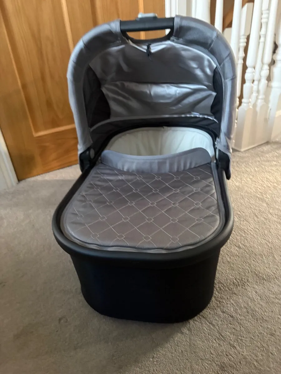Uppababy Bassinet - Image 2