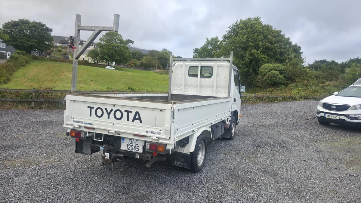 Toyota Dyna 2013 - Image 2