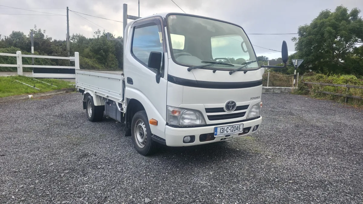 Toyota Dyna 2013 - Image 1