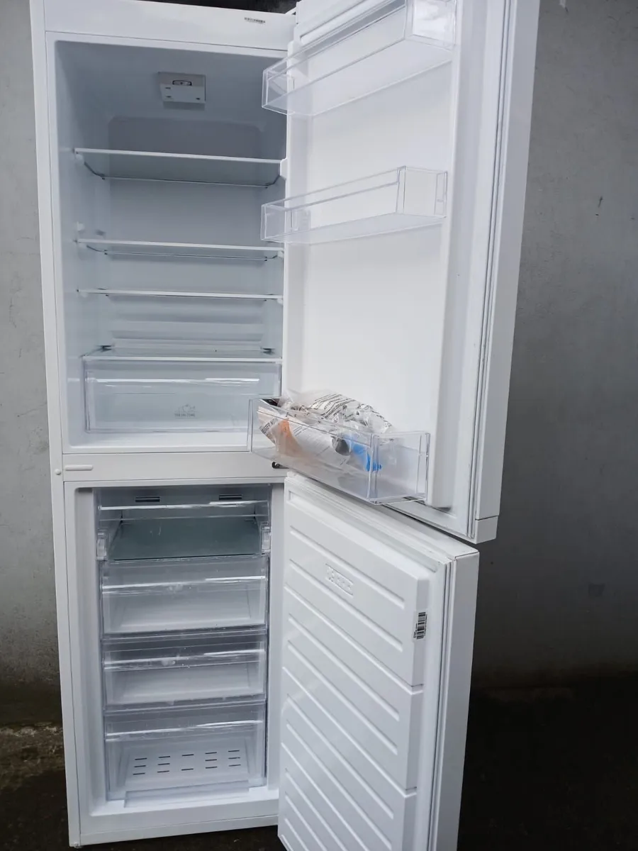 EX DISPLAY BHOTPOINT FRIDGE AND FREEZER FOR SALE - Image 3