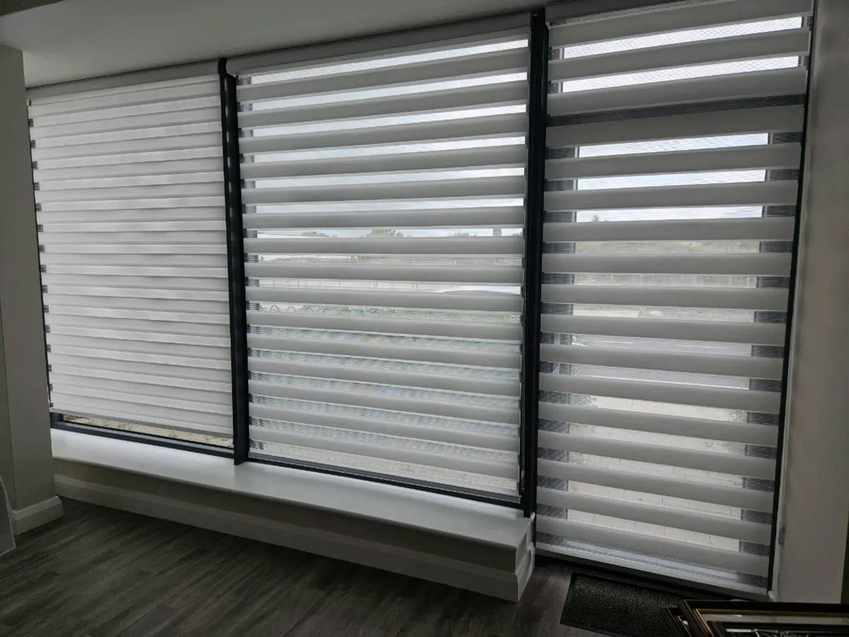 Night & Day Roller Blinds - Image 3