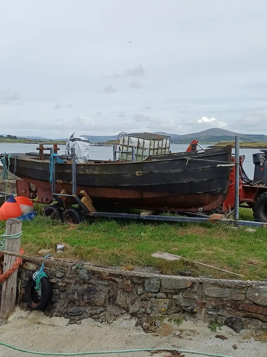 Steel fishing/work boat - Image 1