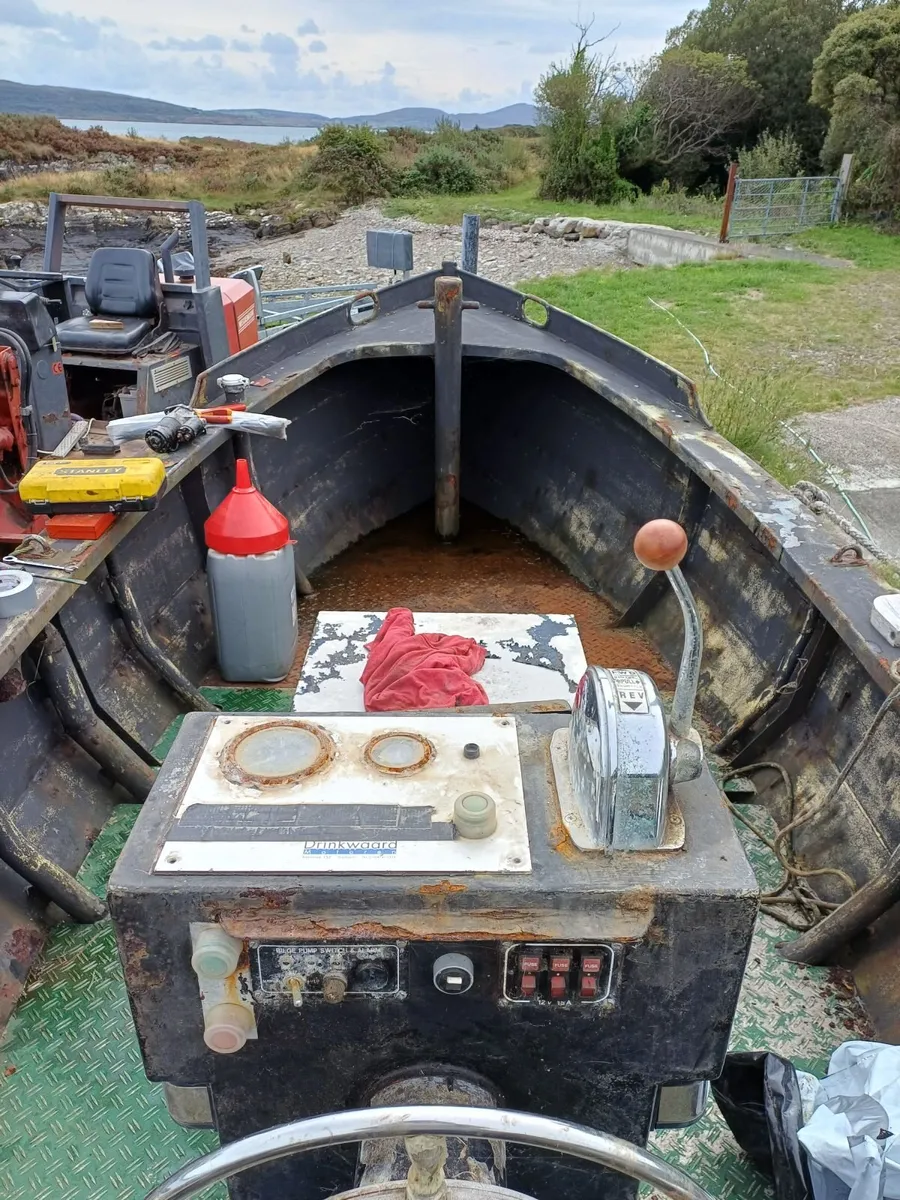 Steel fishing/work boat - Image 3