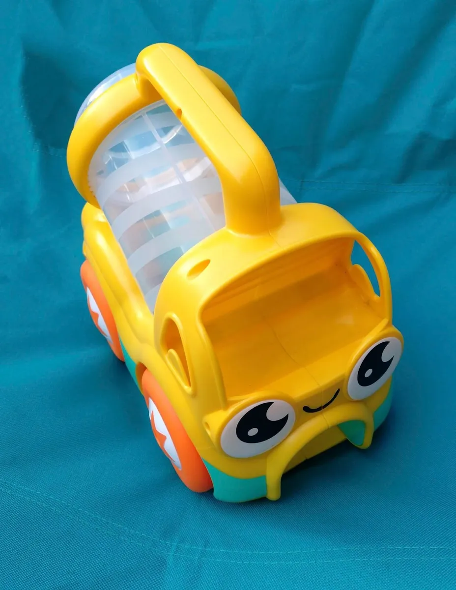TOMY TOOMIES PICK N POP CEMENT TRUCK (USED). - Image 1