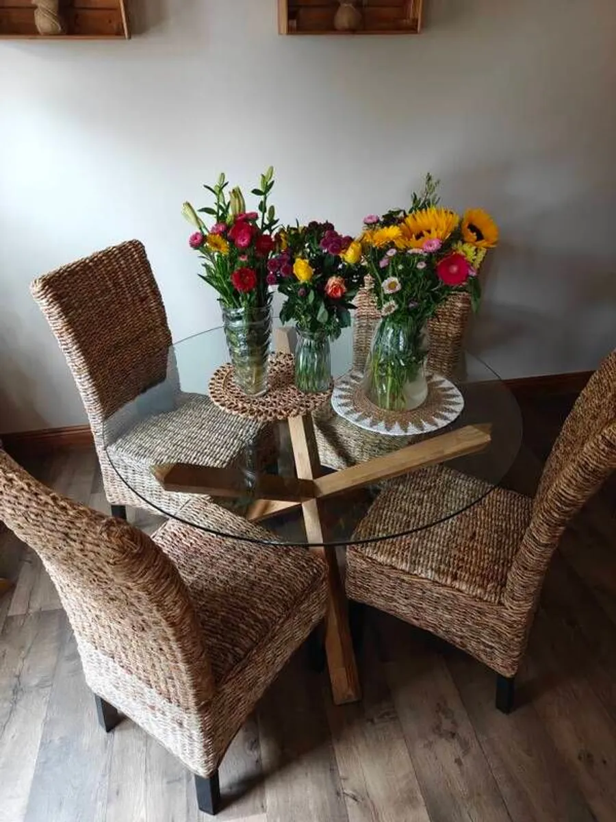 Glass top table - Image 1