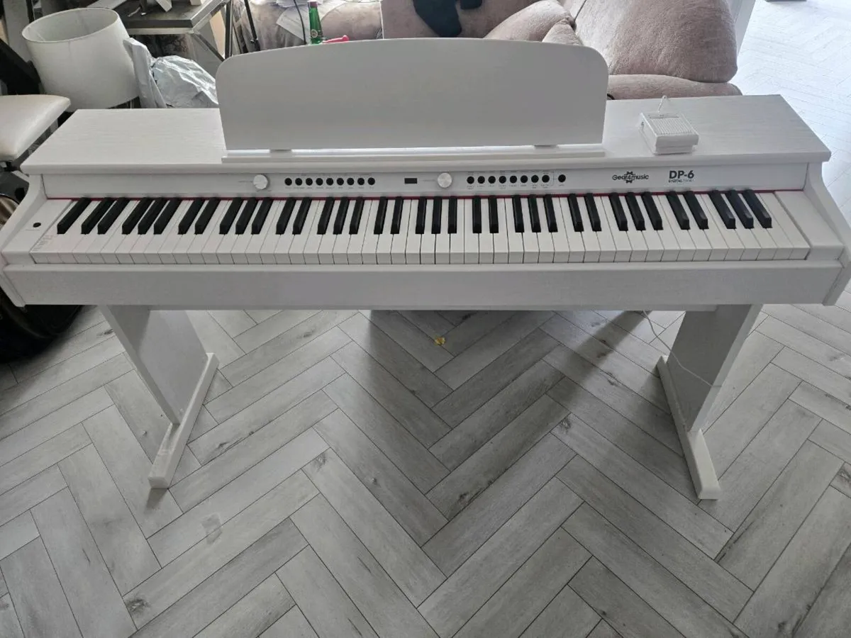 Piano - Image 1