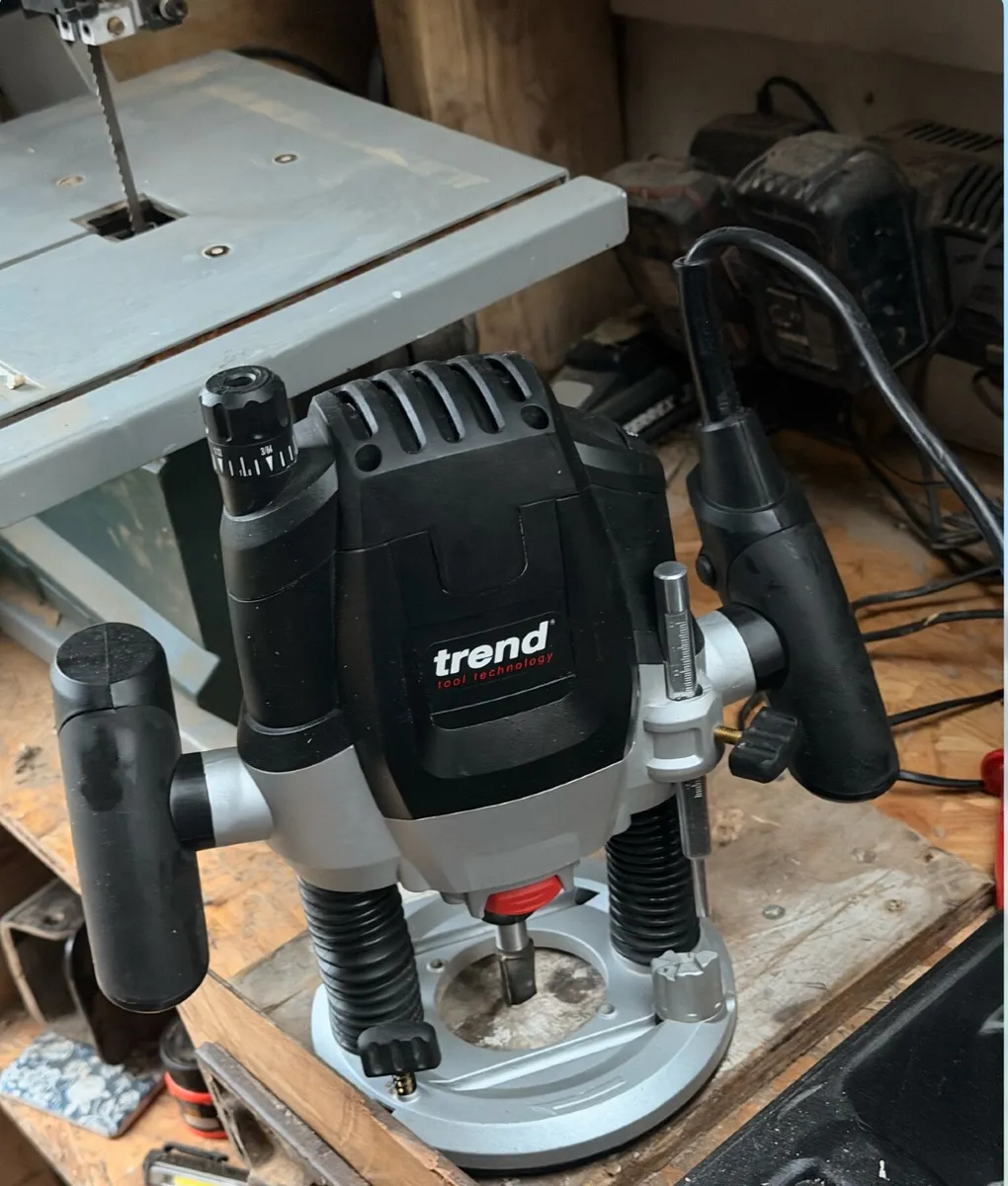 TREND T7EK 2100W 1/2" ELECTRIC PLUNGE ROUTER 240V. - Image 1