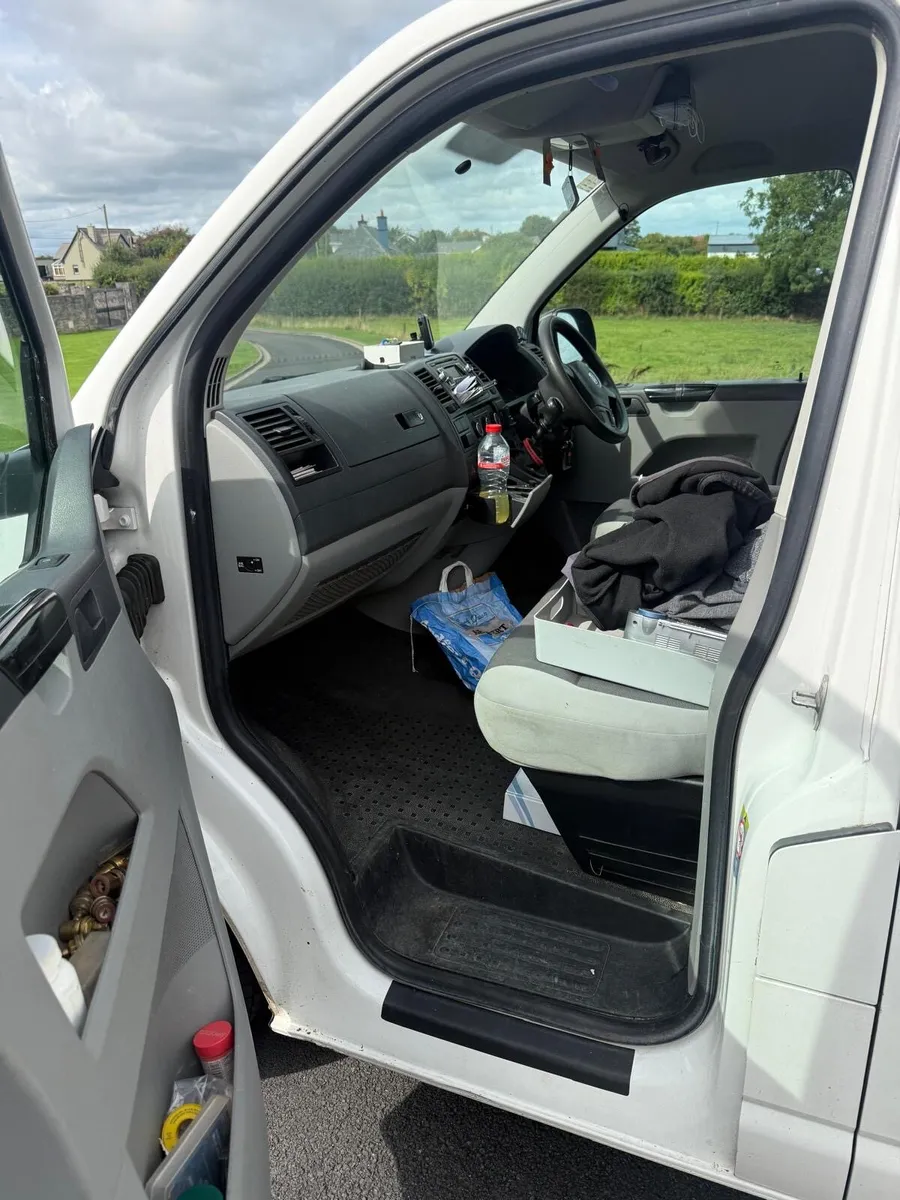 Volkswagen transporter - Image 4