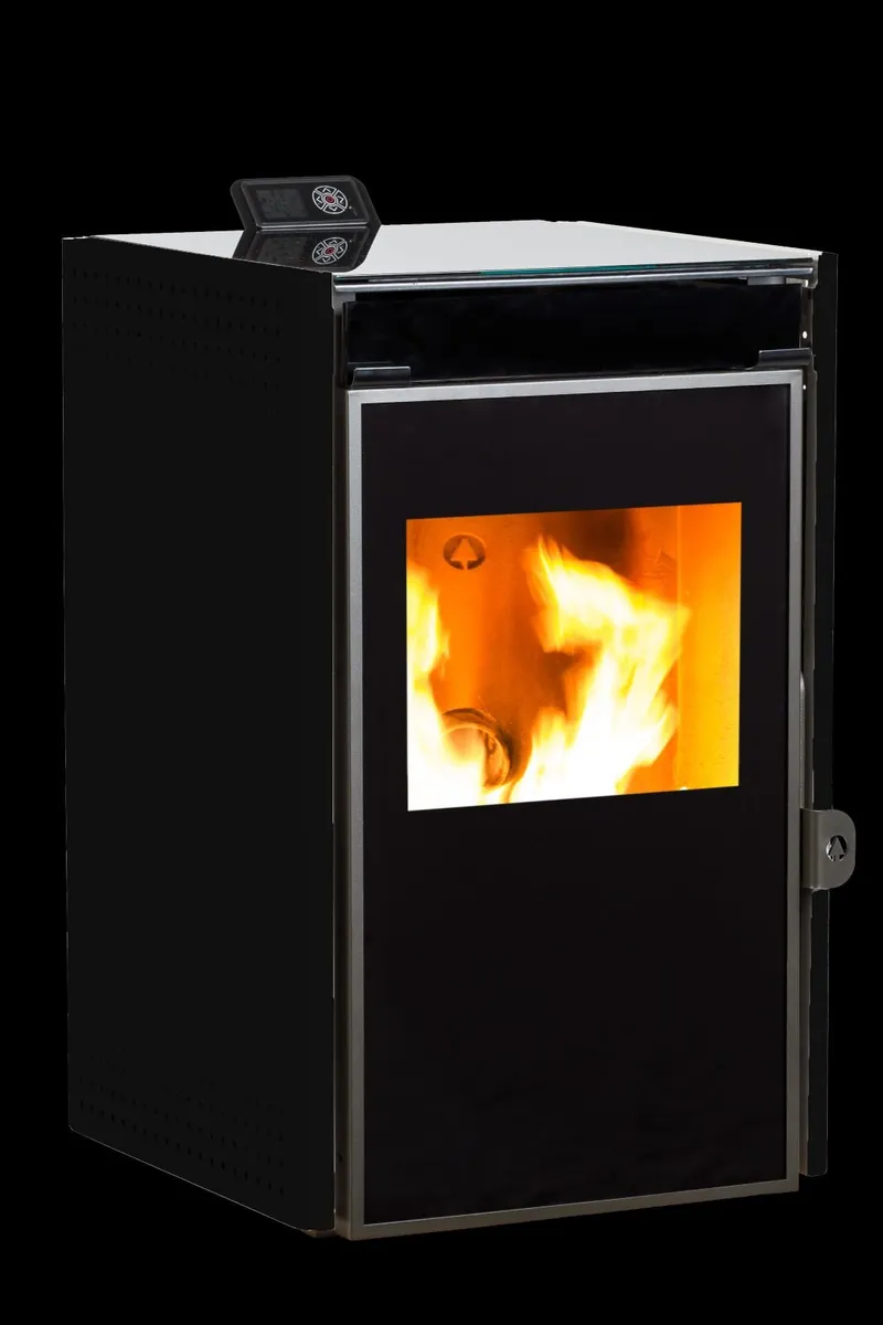 Small Pellet stove ex display/lit , good condition - Image 2