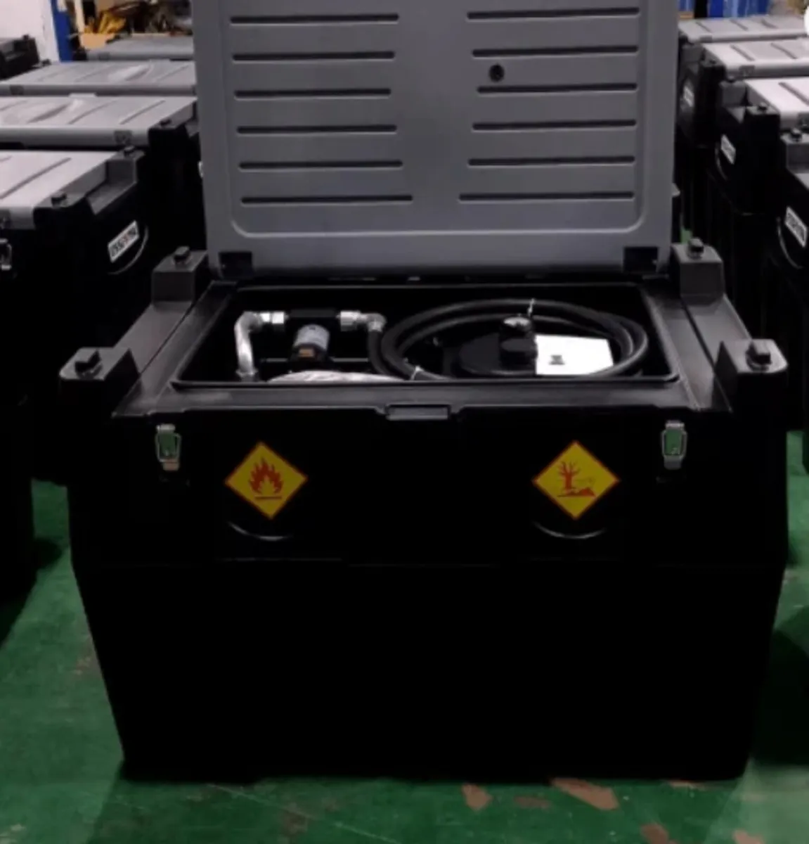 MOBILE DIESEL TANK 240L - Image 2