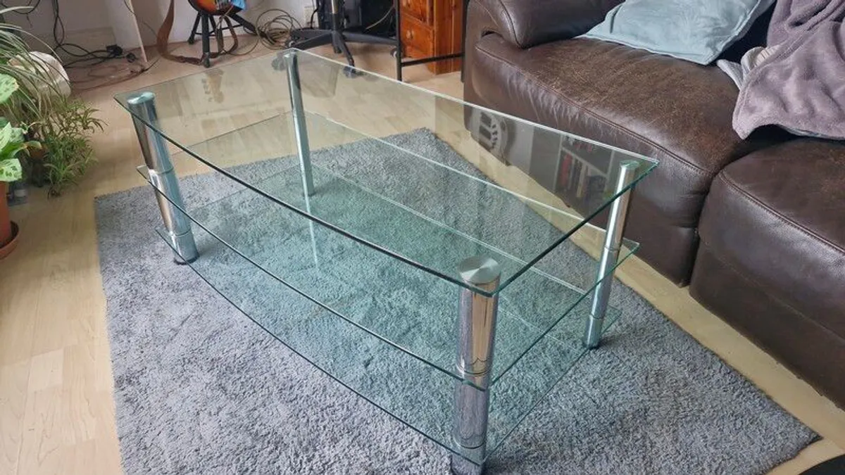 TV Table - Image 1
