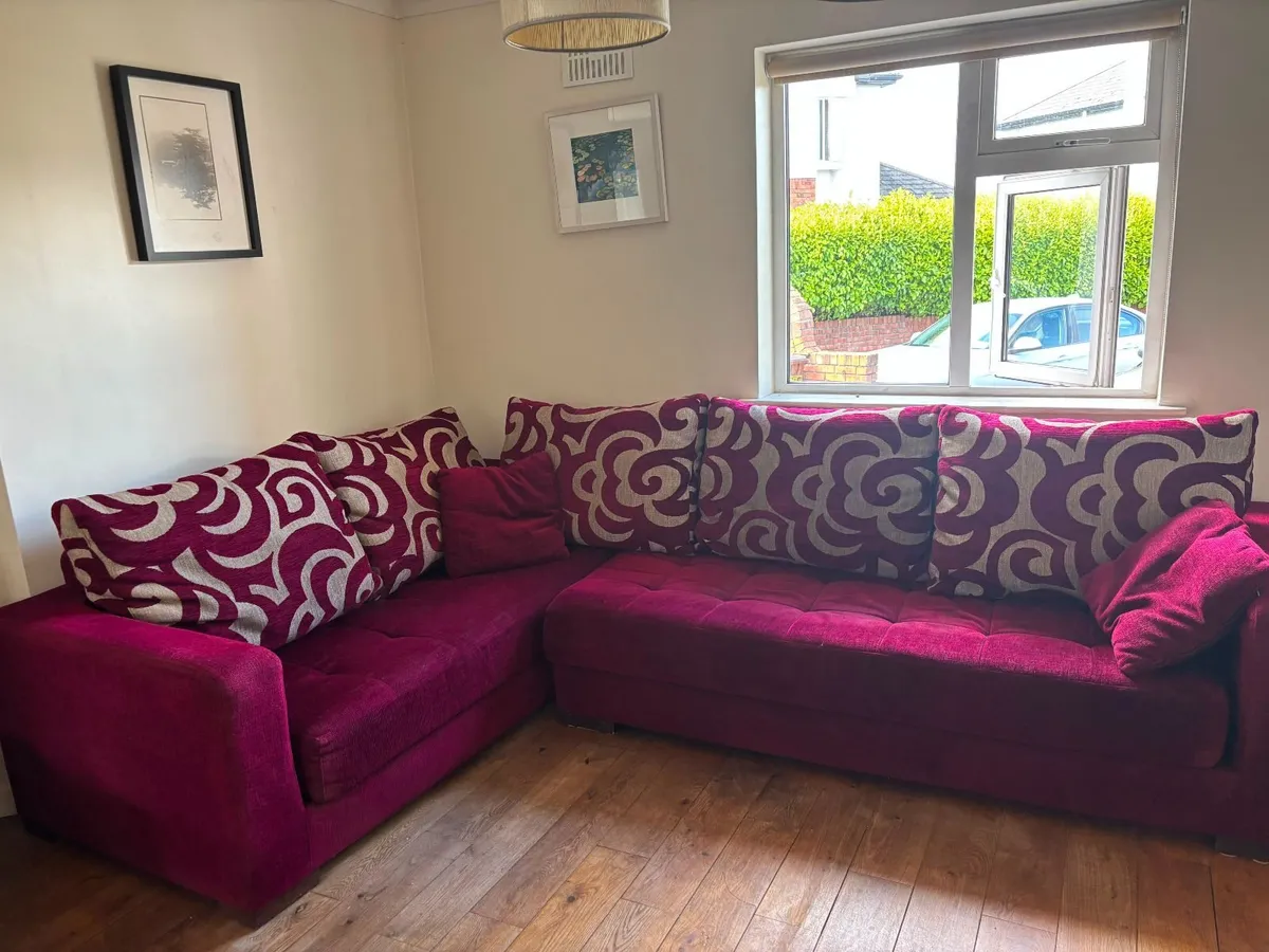 FAMA Large L-Shaped Corner Sofa - Image 1