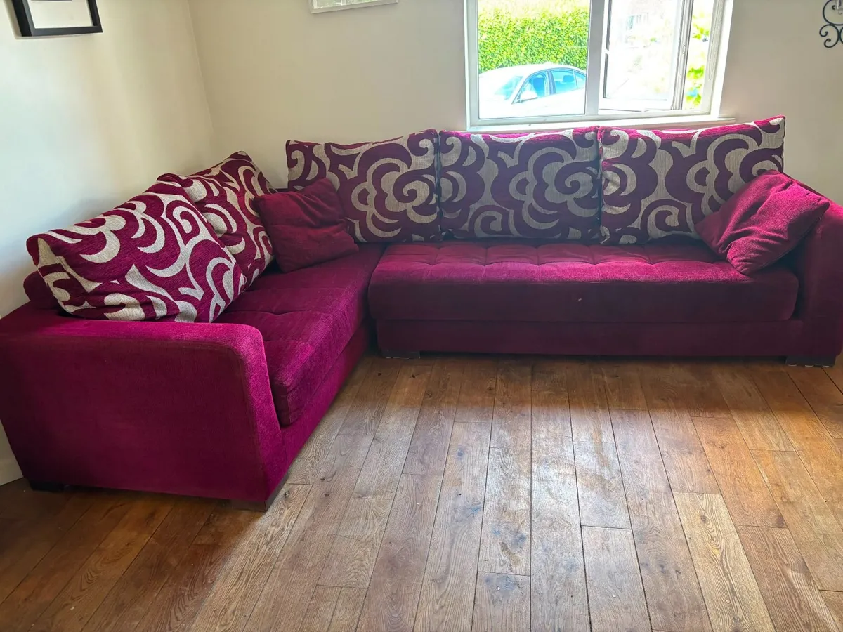 FAMA Large L-Shaped Corner Sofa - Image 3