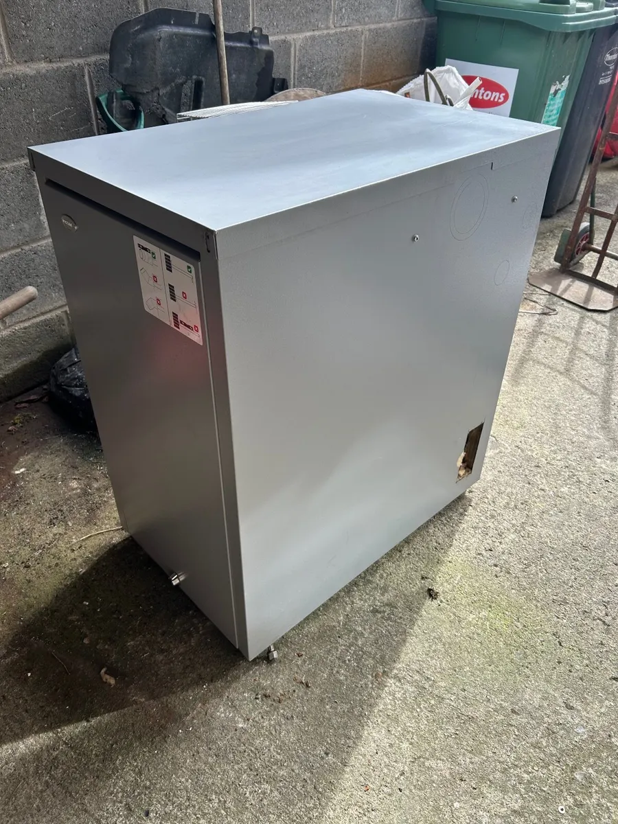 Oil boiler - Image 4