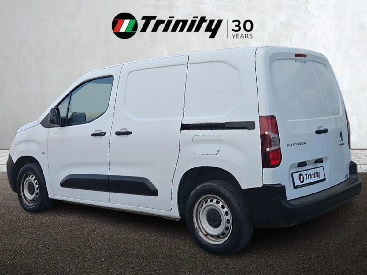 Peugeot Partner **LOW MILEAGE ** VAT INVOICE ** PA - Image 3