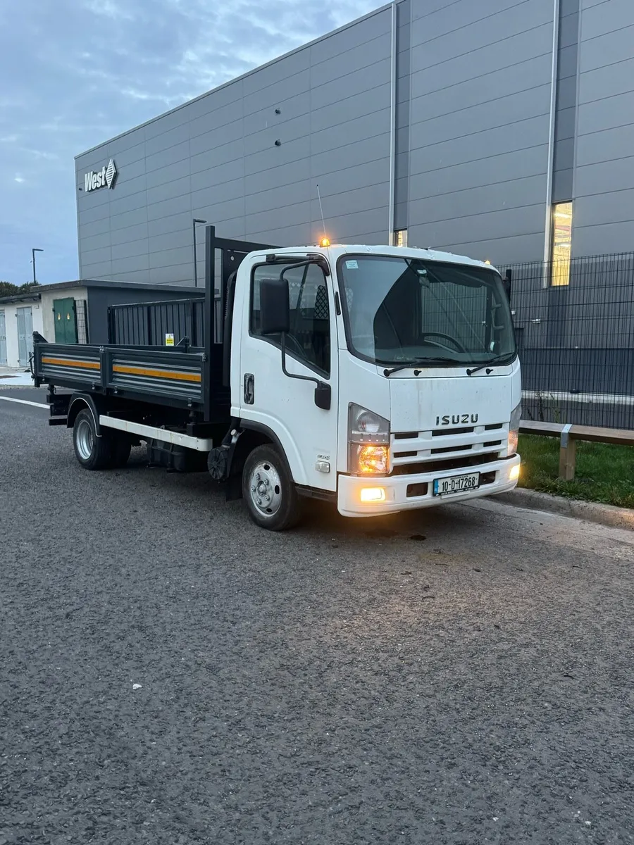 Isuzu 3.5ton tipper - Image 1