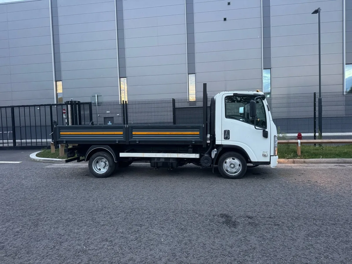 Isuzu 3.5ton tipper - Image 4