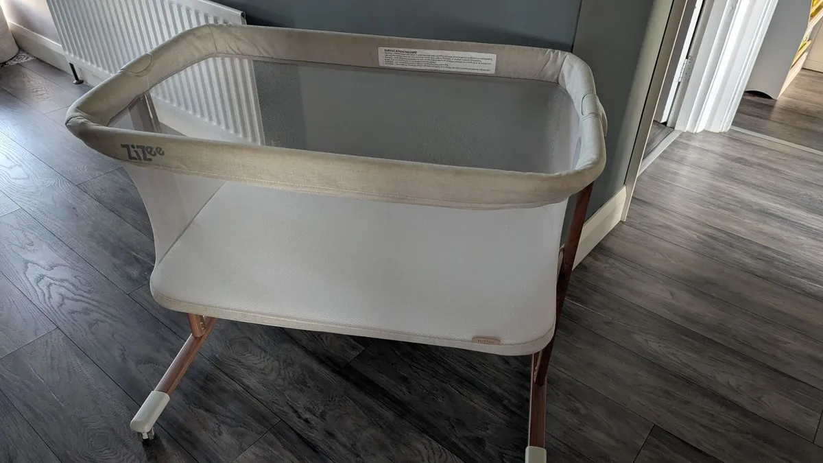 ZiZee Bedside Crib / Bassinet – Beige & Wood - Image 1