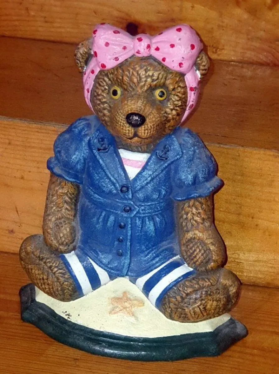 Vintage Wright Studios Cast Iron Teddy Doorstop - Image 1