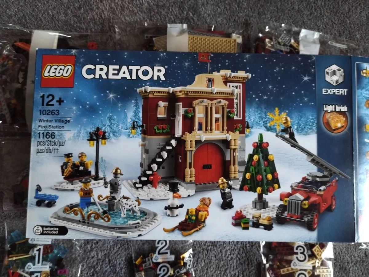 🎄Winter Village Fire Station €120 - Image 3