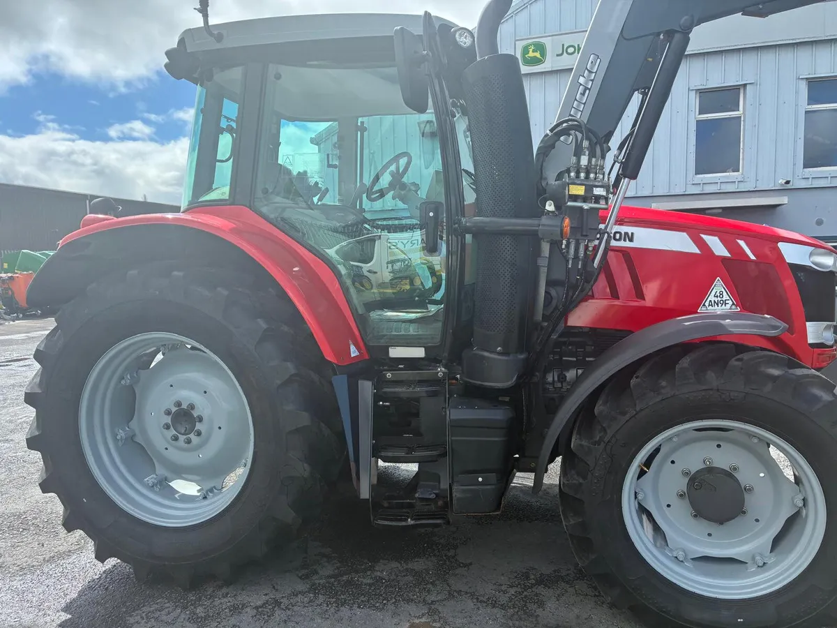 2016 Massey Ferguson 6613 - Image 3