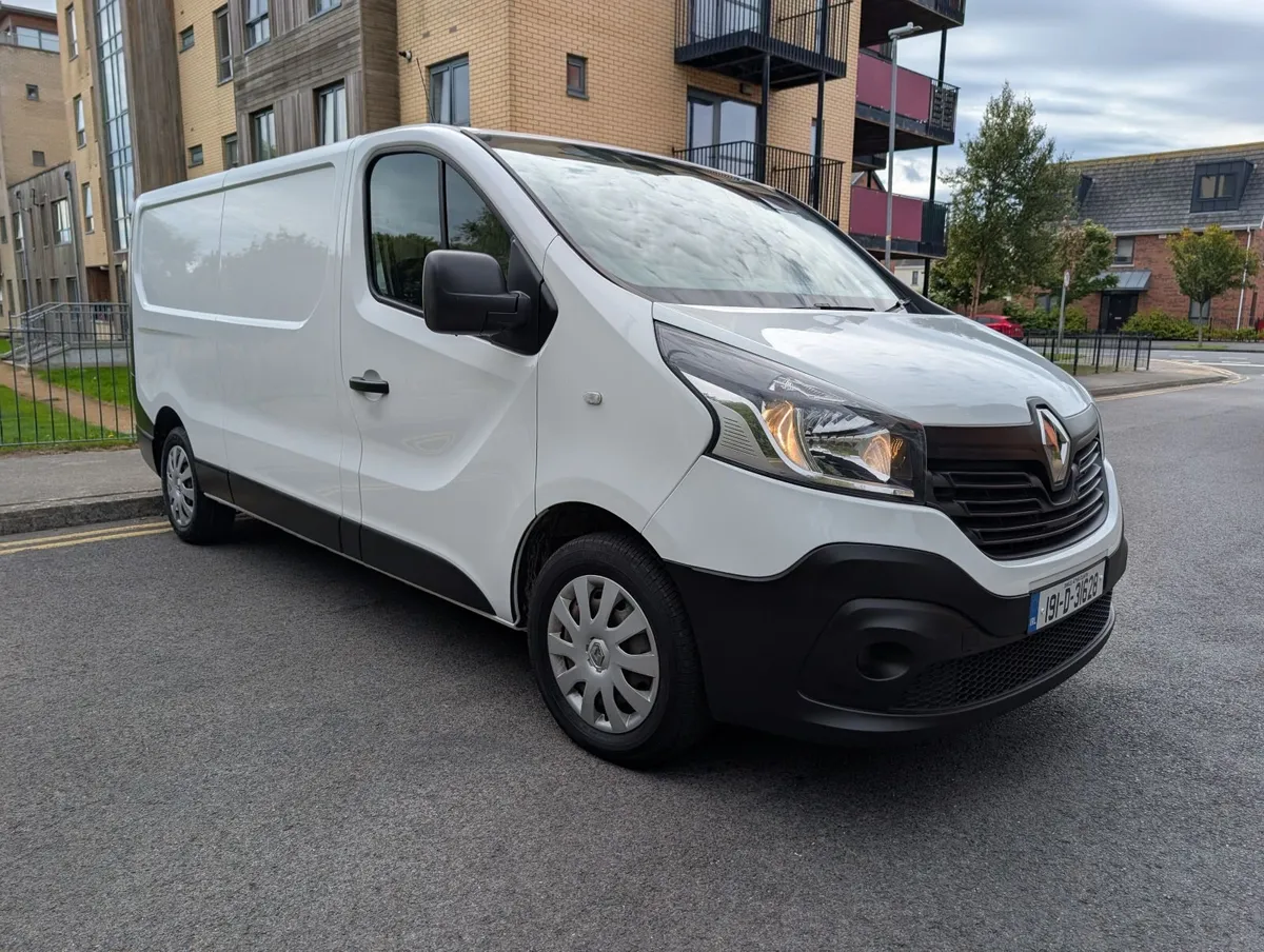 RENAULT TRAFIC NEW DOE LOW MILEAGE 27K KM - Image 4
