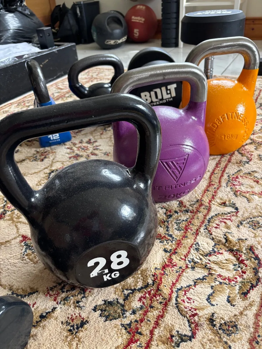 16, 20 kg competition kettlebells and 28 kg Reebok - Image 1